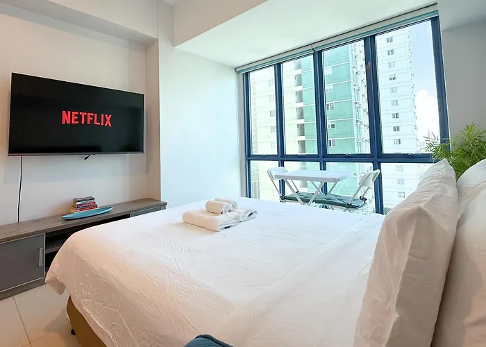 38 Park Ave In It Park With Netflix, Pool & Gym アパート *